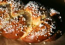 Hefezopf – Swabian plaited yeast bun (english recipe)